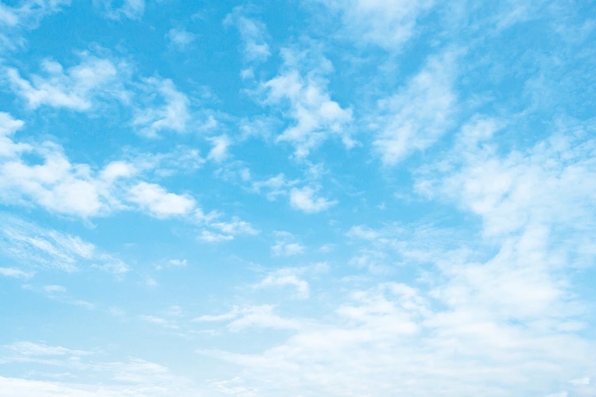Standard-Motiv 4: Blauer Himmel mit Schleierwolken