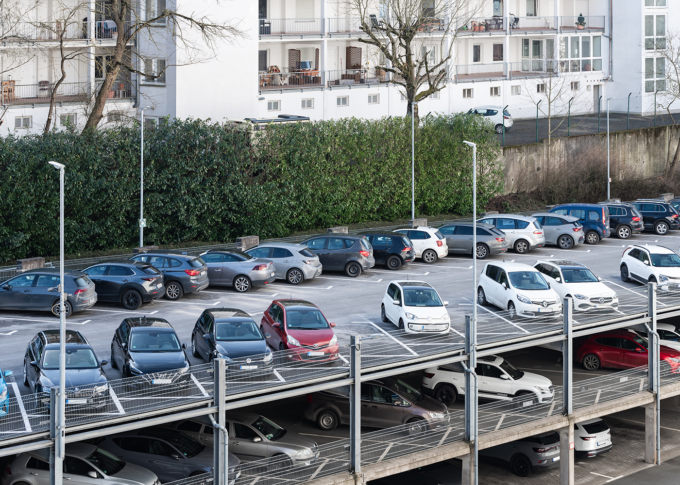 Parkplatzbeleuchtung mit LED Mastleuchte AVENTA