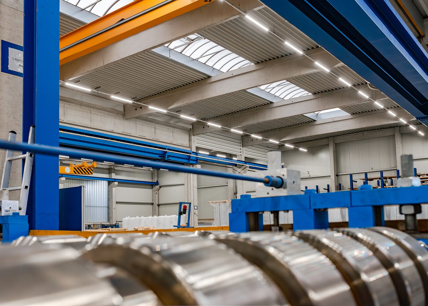 Anwendung LED Universalmodul FLEXO switch in einer Produktionshalle