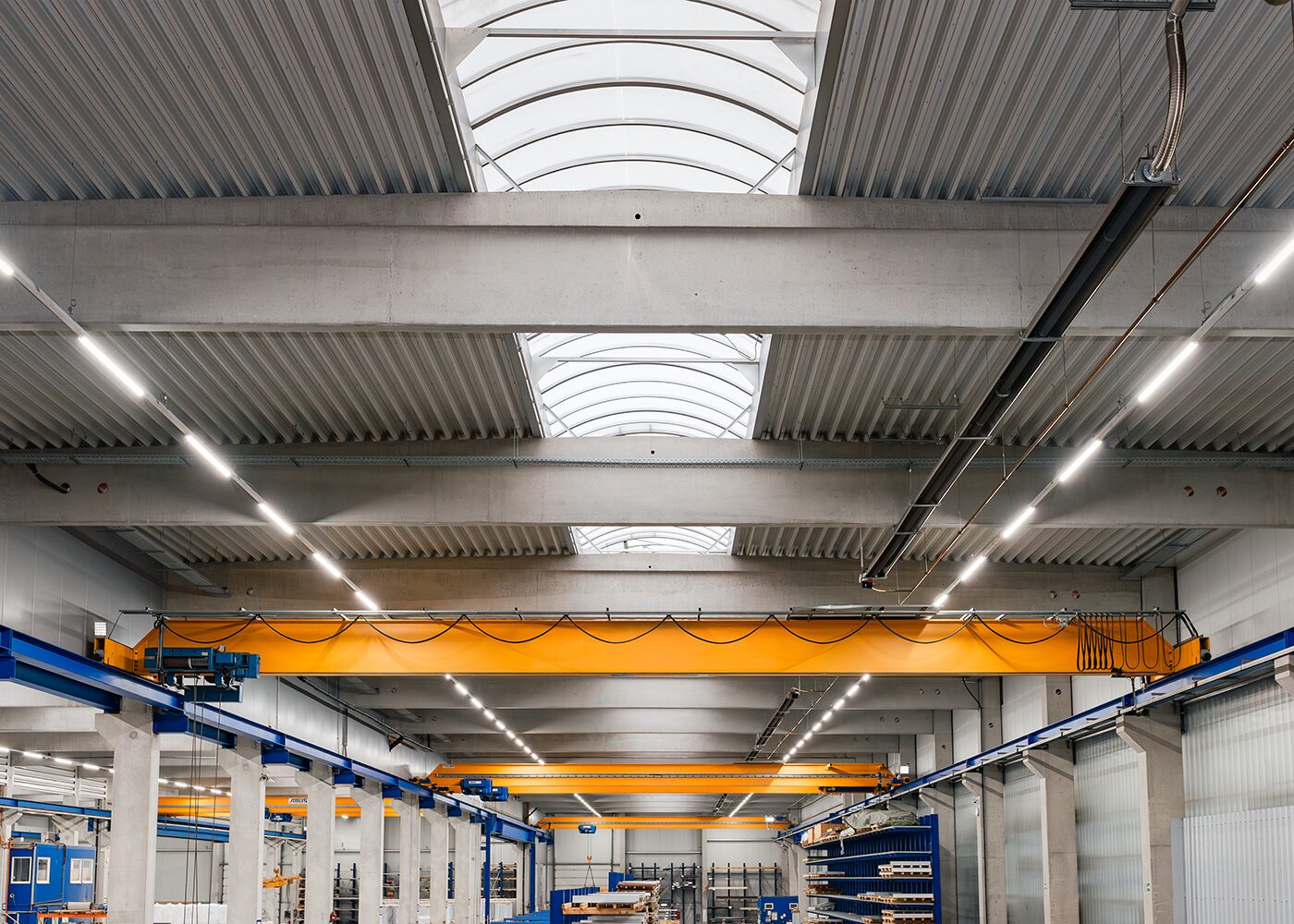 Anwendung LED Universalmodul FLEXO modul in einer Produktionshalle