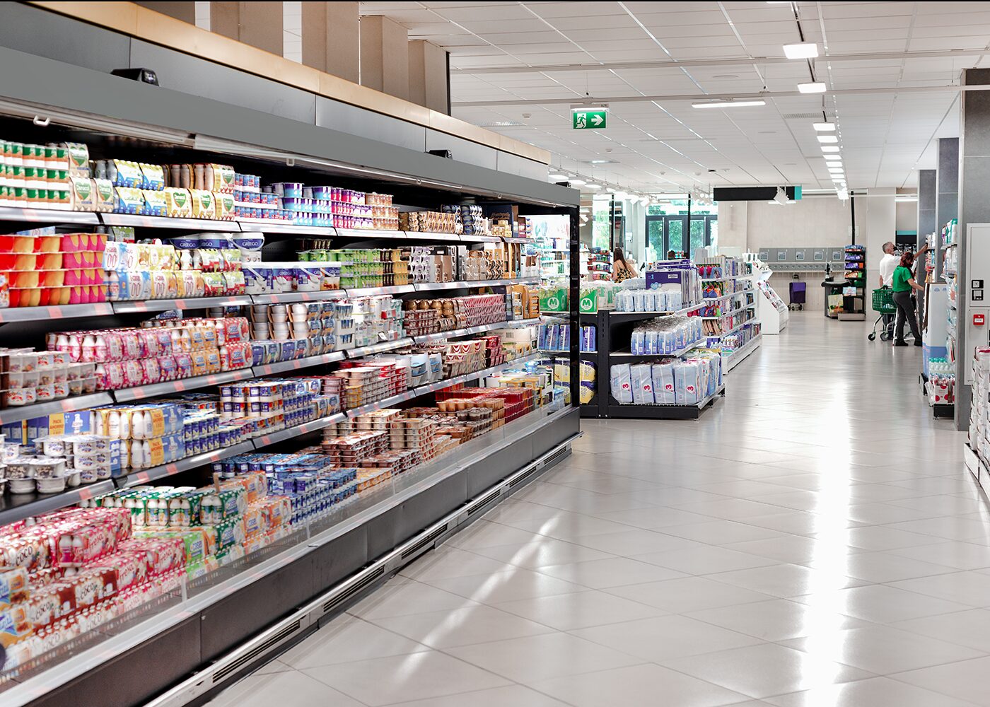 Kühlregal im Supermarkt mit Trackpanel als Gangbeleuchtung