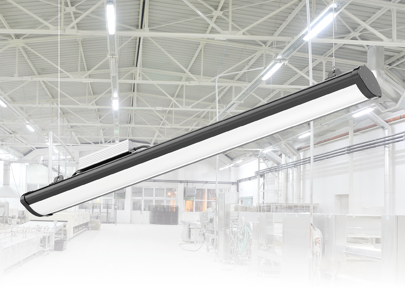 Anwendung industrielle Produktion LED Langfeldleuchte INTENZO plus