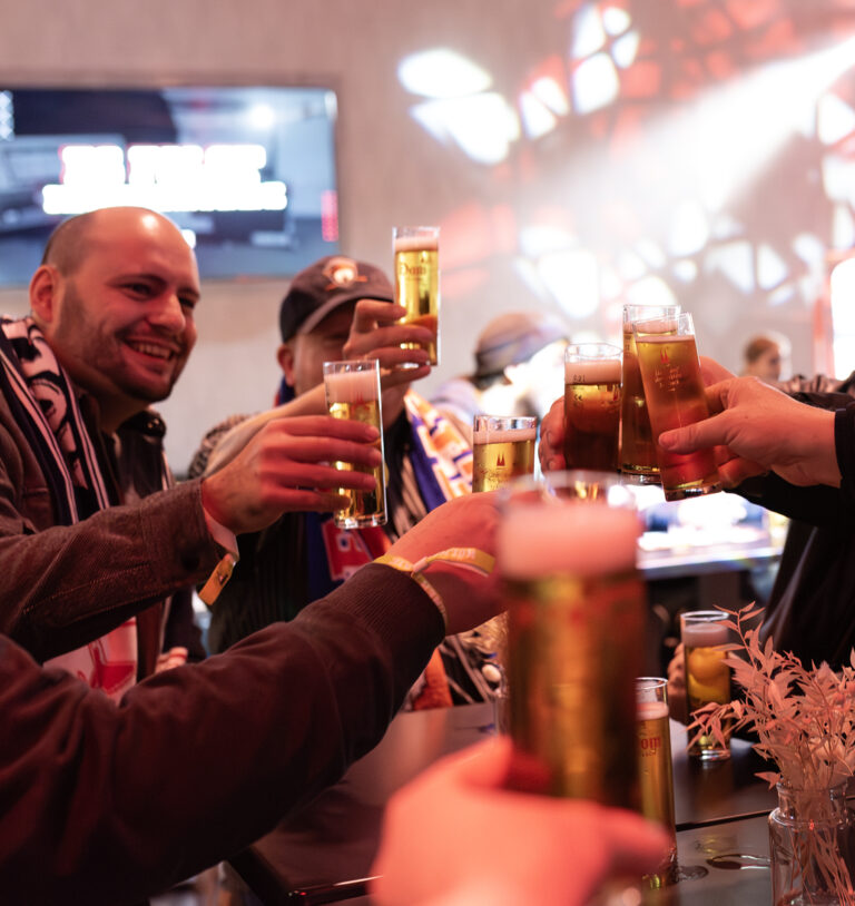 Treffen mit Verköstigung in der Kölner Haie Sharkzone