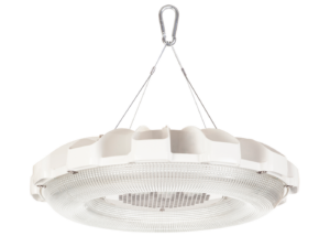 Seitliche Ansicht LED Hallenleuchte HALOPRISM™ mit großem Glasrefraktor und weißem Aluminiumgehäuse