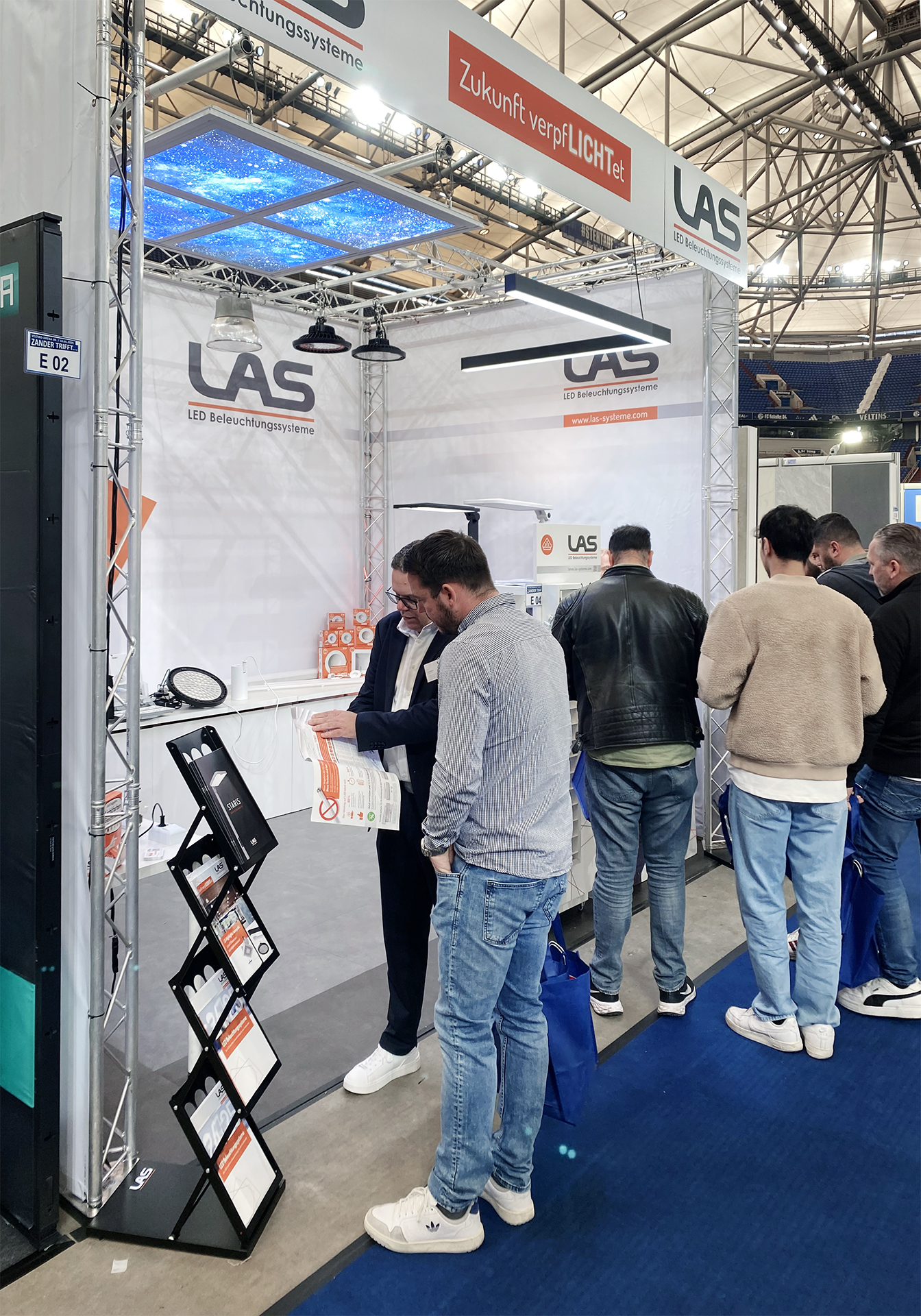 las-zander-trifft-messestand