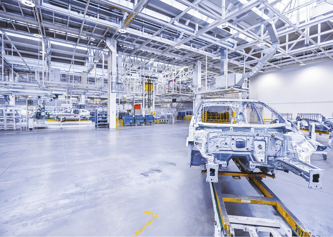 Anwendung Automobilfertigung LED Hallenleuchte HOLOBAY™