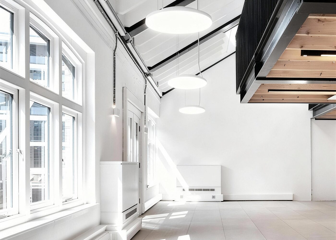 LED Anbauleuchte SUNERO in einer Wohnung in einer Galerie