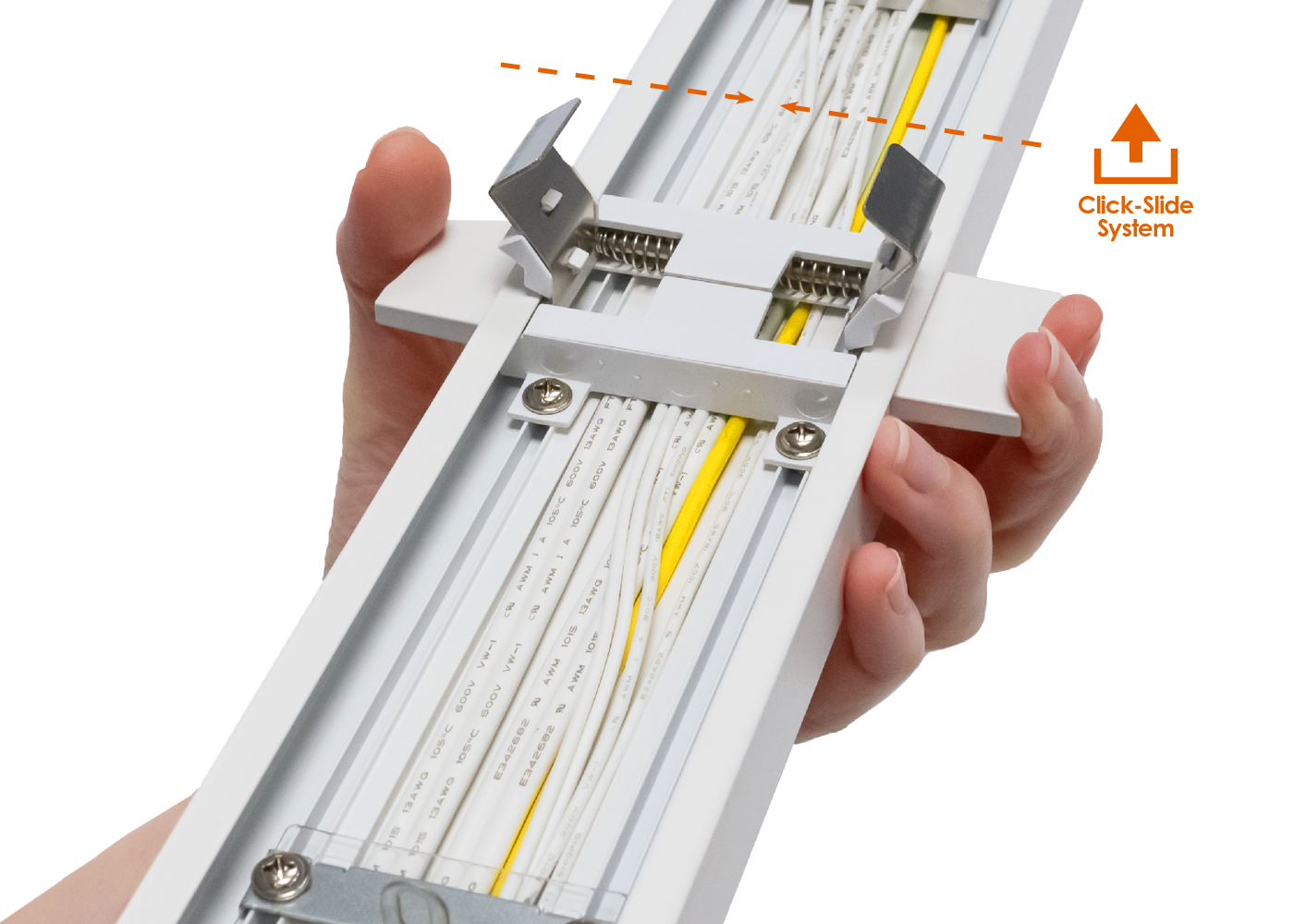 Schnelle und einfache Montage des LED Universalmoduls FLEXO Not dank praktischem Click-Slide-System